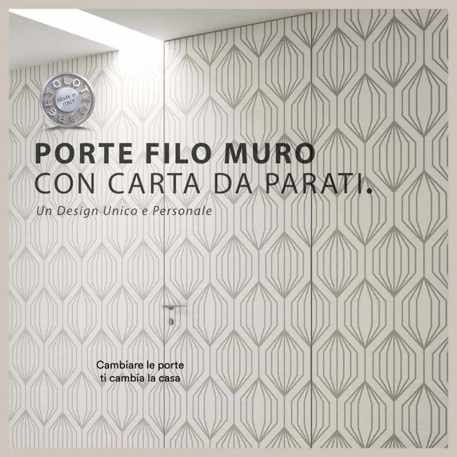 Porte filo muro con Carta da Parati Bertolotto se traduce al francés como: Portes encastrables avec papier peint Bertolotto.