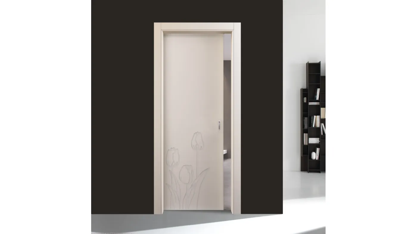 Porte escamotable en bois décoré